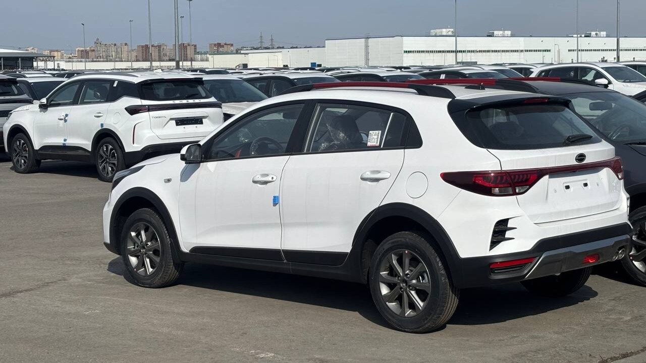 Рядом с бывшим питерским заводом GM замечены новые Solaris KRX и Chery Tiggo 7L