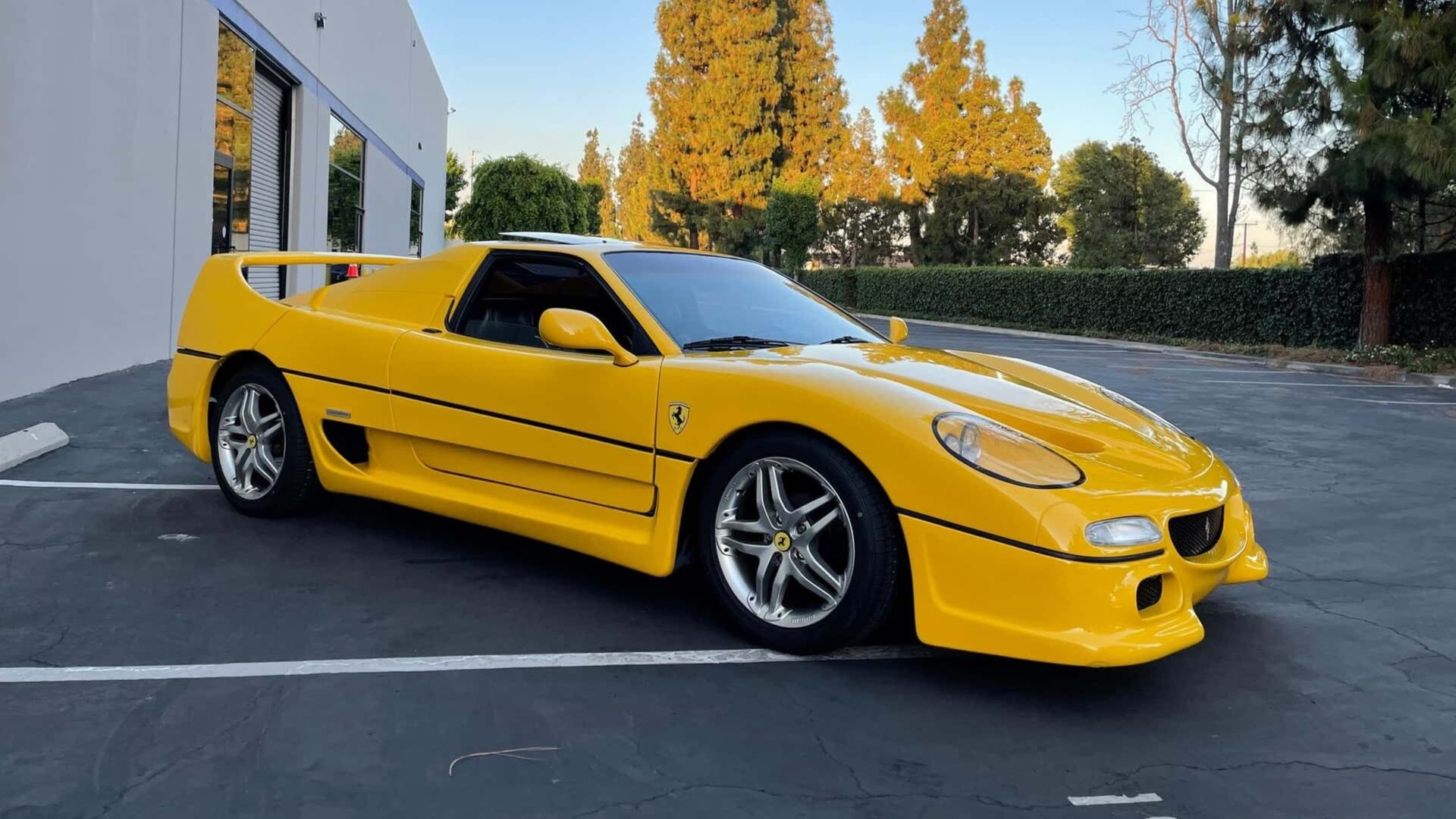 Старый Pontiac Fiero «переделали» в Ferrari F50 и выставили на продажу
