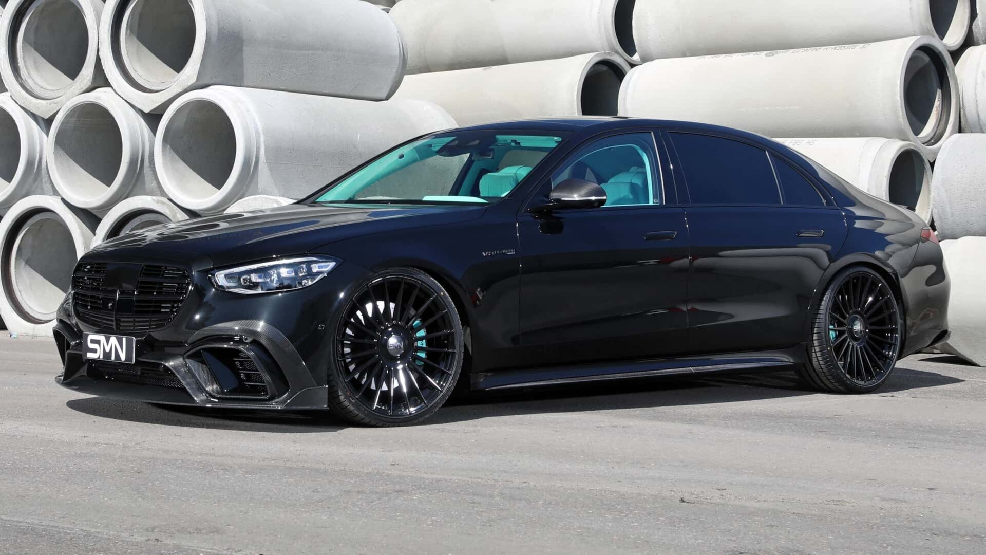 Mercedes-Benz S-класса превратили в 600-сильный суперседан SMN600 с бирюзовым салоном