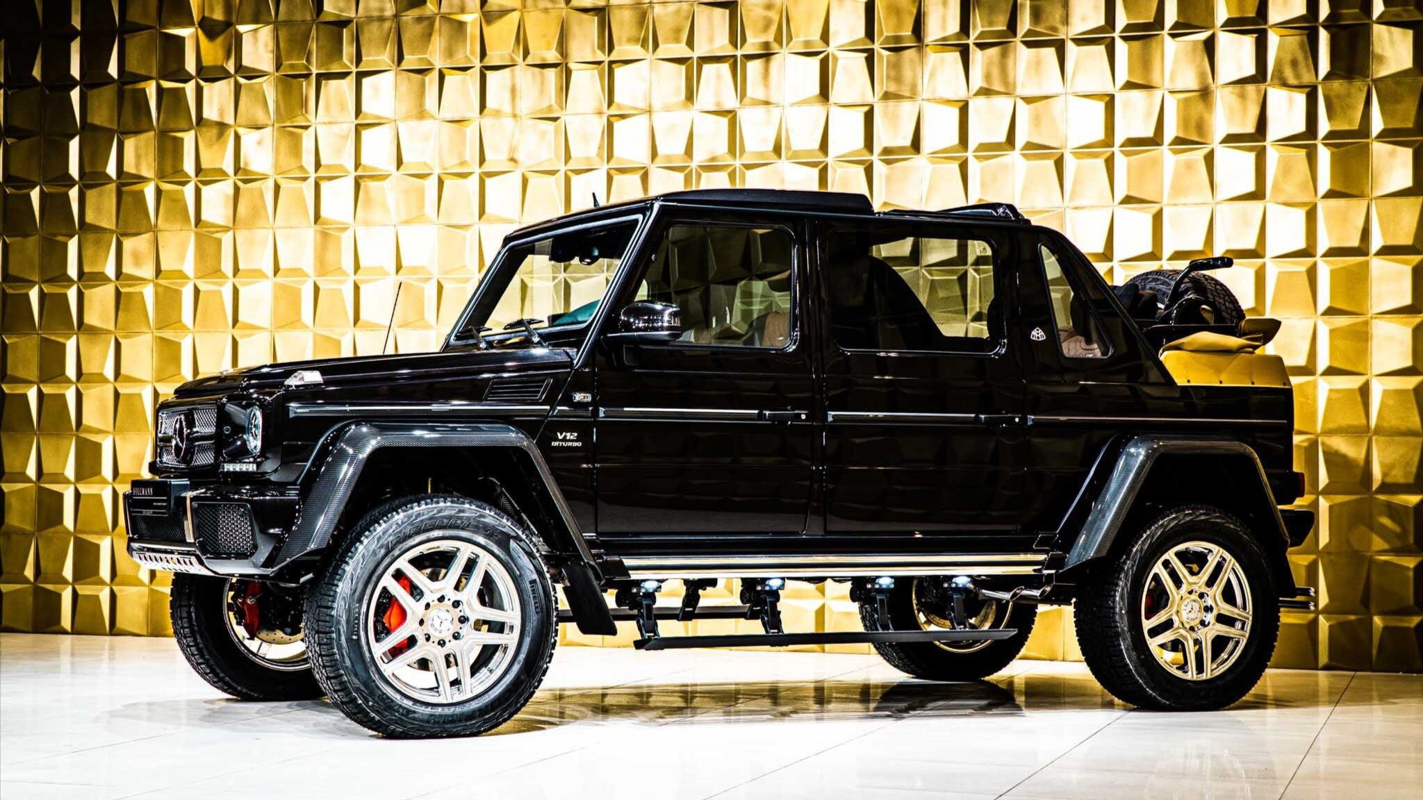 Редчайший внедорожник Mercedes-Maybach G 650 Landaulet продают за 93 миллиона рублей