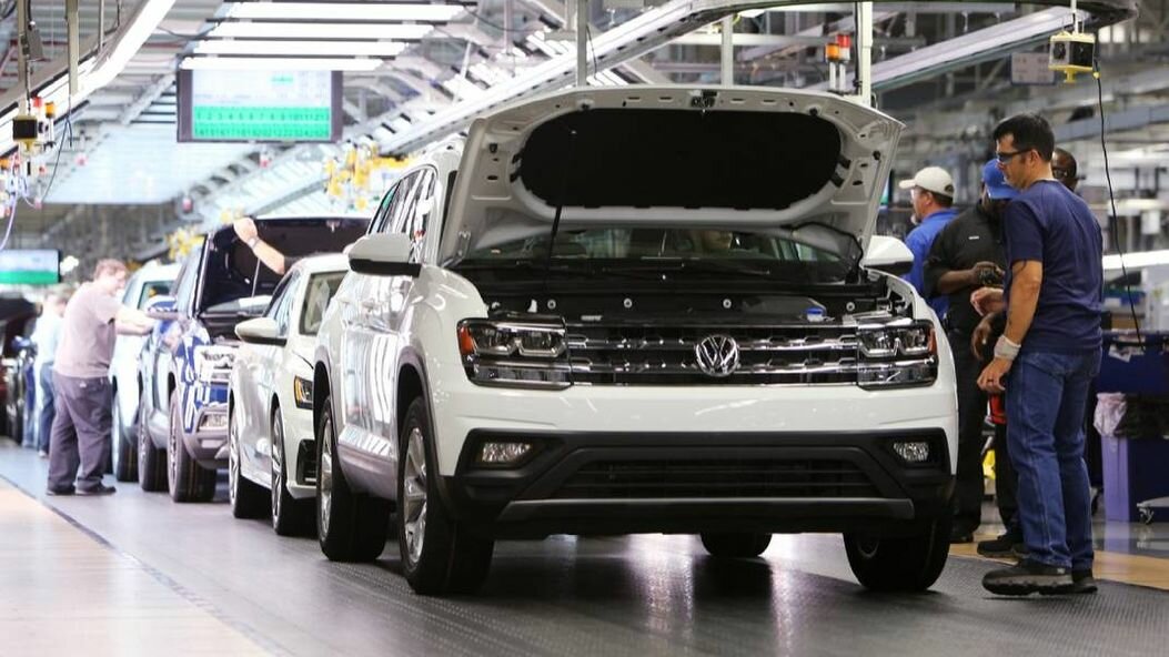 Volkswagen, Skoda, Audi, Lamborghini и Bentley приостановили поставки автомобилей российским дилерам