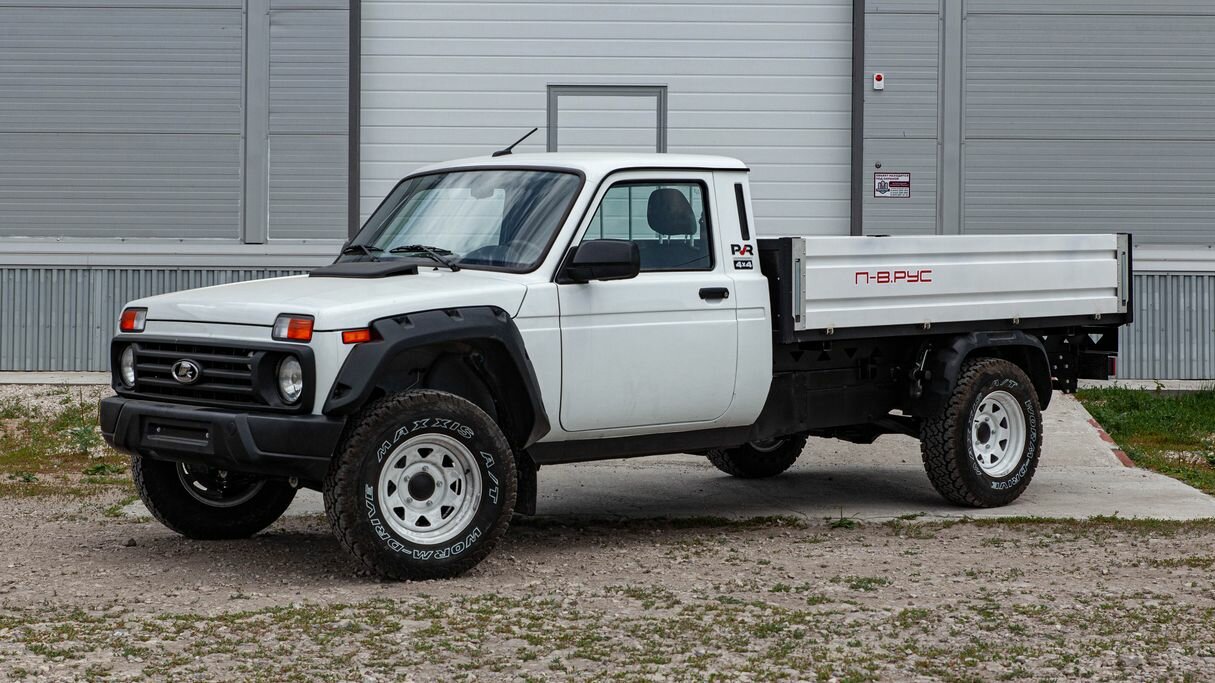 Грузовики и фургоны Lada «Лань», «Бизон» и «Мул» поступили в продажу: все цены