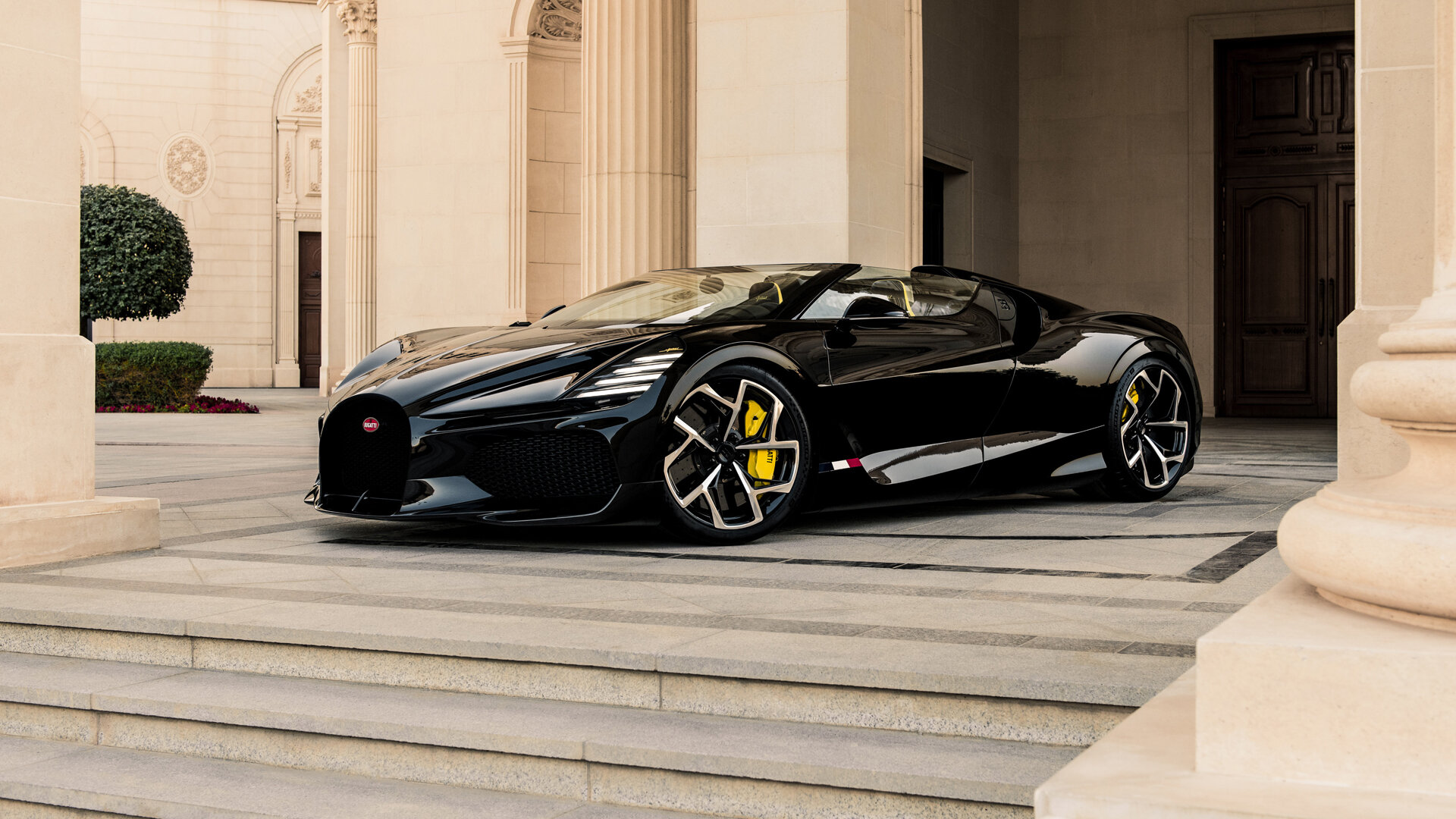 Гиперкар Bugatti W16 Mistral, вышедший менее месяца назад, уже начали перепродавать