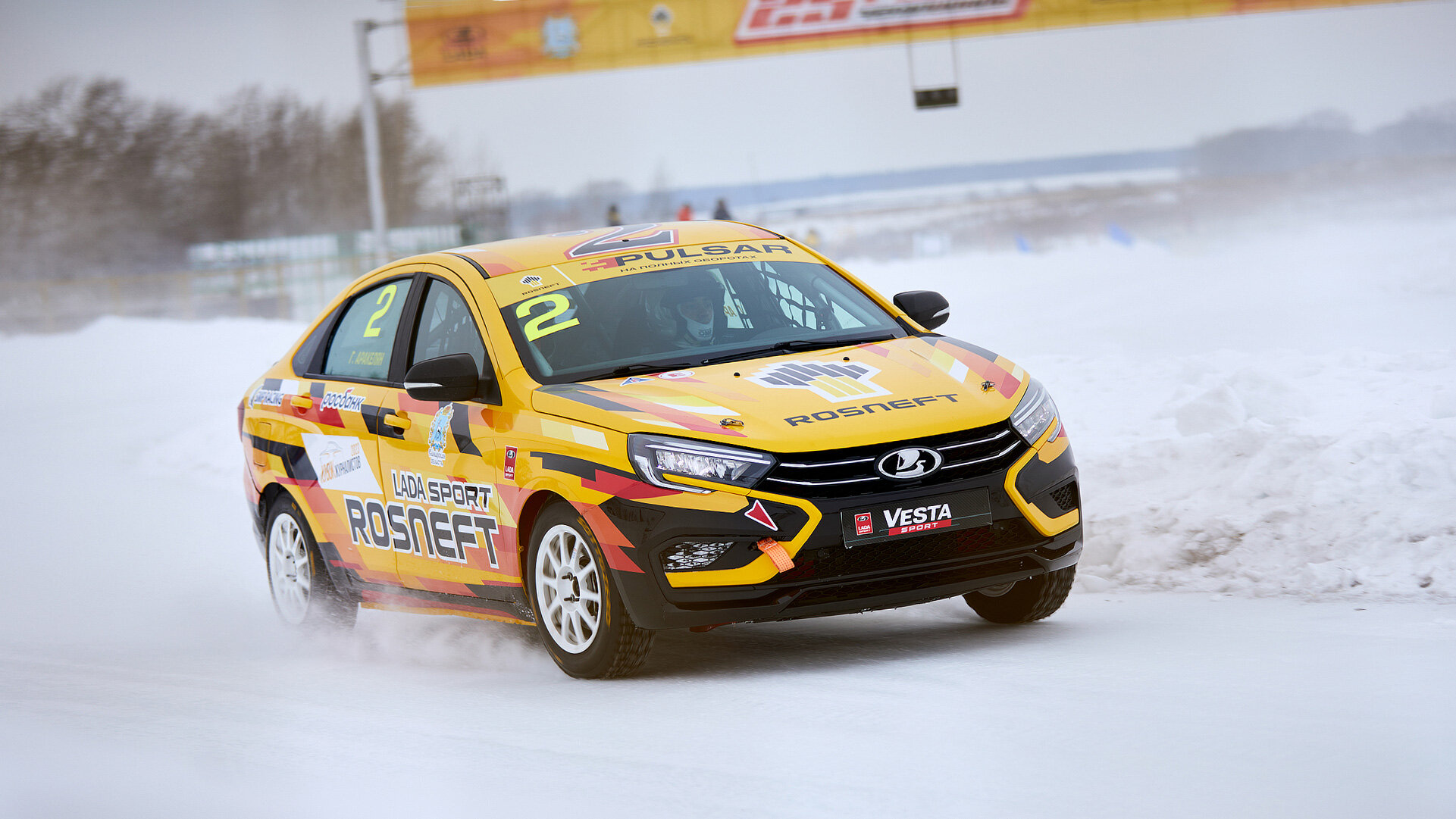Lada Vesta для гонок по льду: сколько она стоит, из чего сделана и как едет