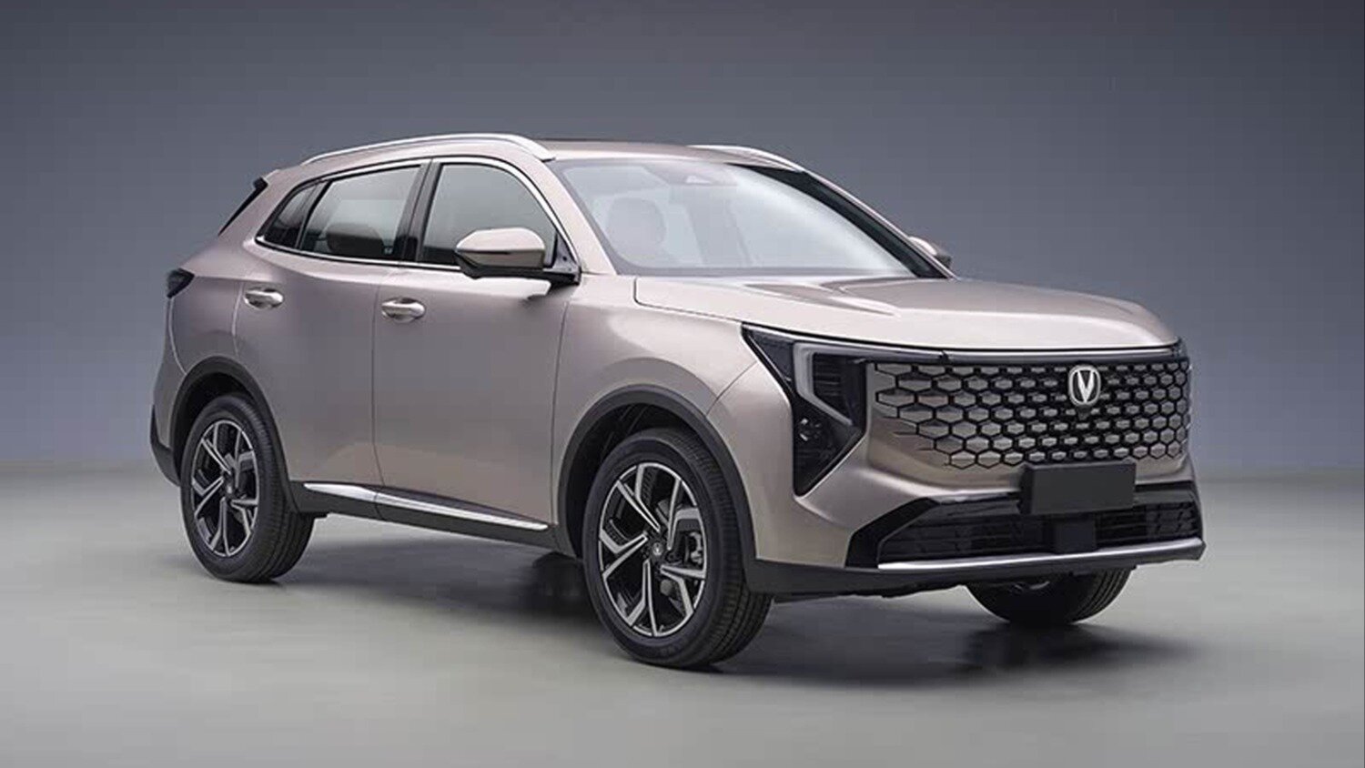 Продающийся в России кроссовер Changan Uni-S обновили в Китае