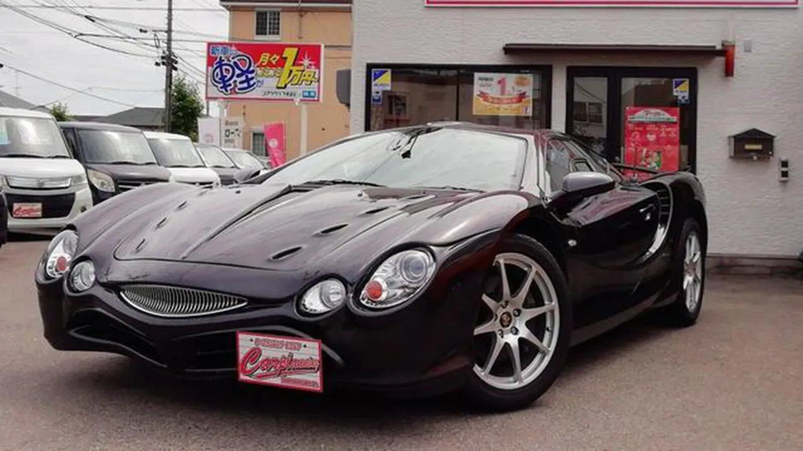 Странный спорткар Mitsuoka Orochi хотят продать за 7 миллионов рублей