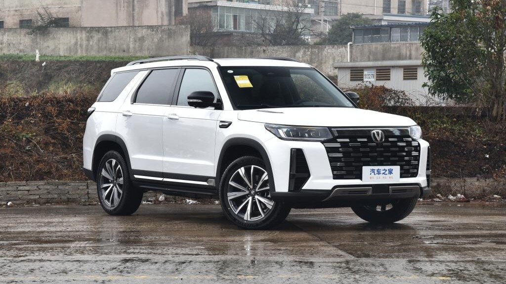 Changan обновила кроссовер CS95, который ждут в России