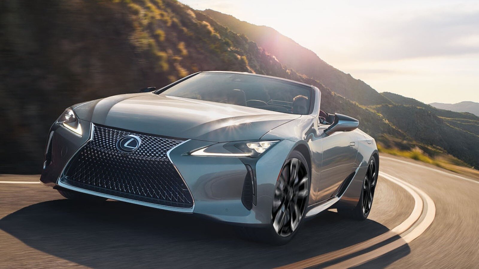 Представлены обновлённые купе и кабриолет Lexus LC