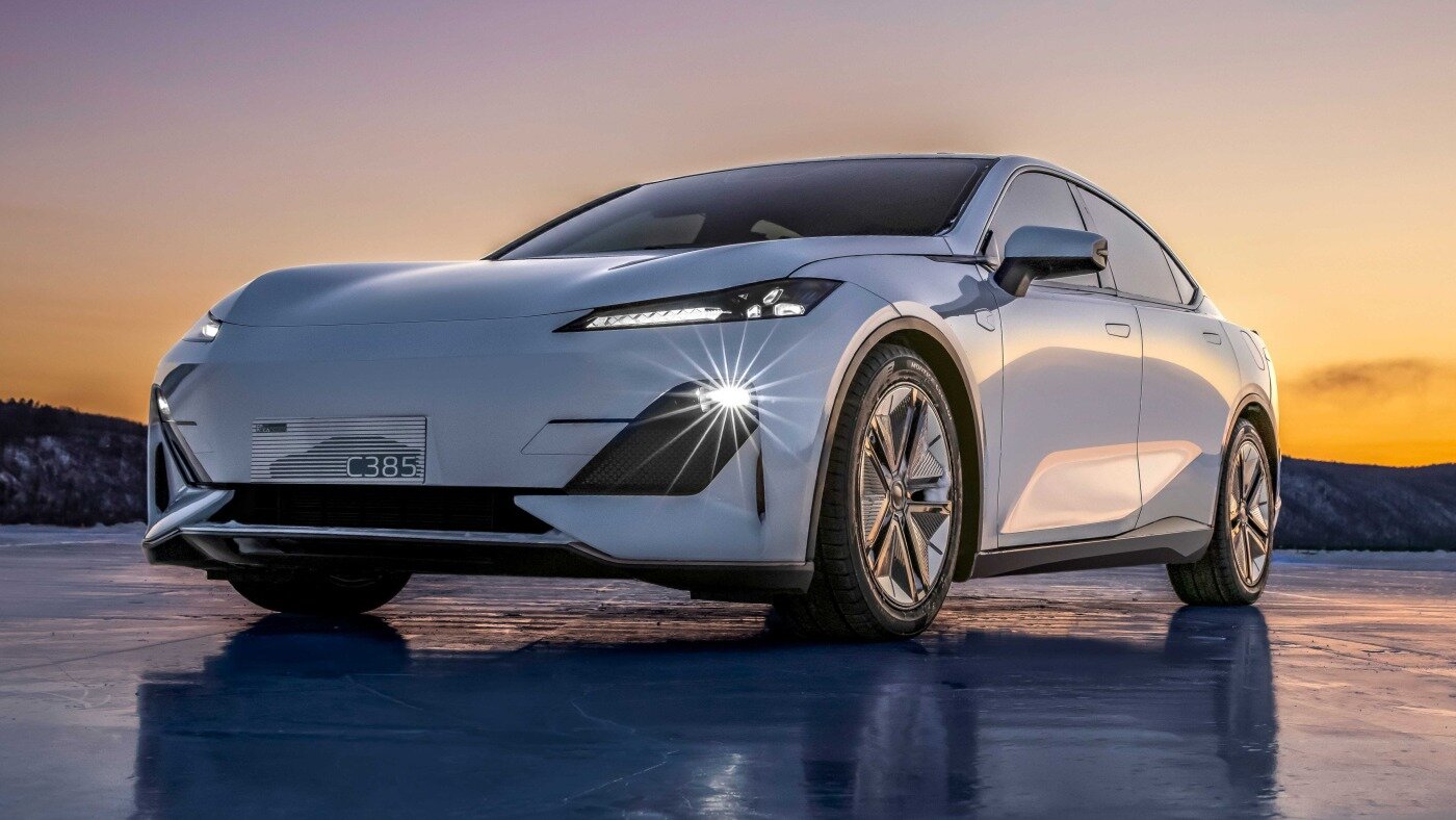 У Changan появился седан размером с Toyota Camry: три типа двигателей и запас хода до 1200 километров