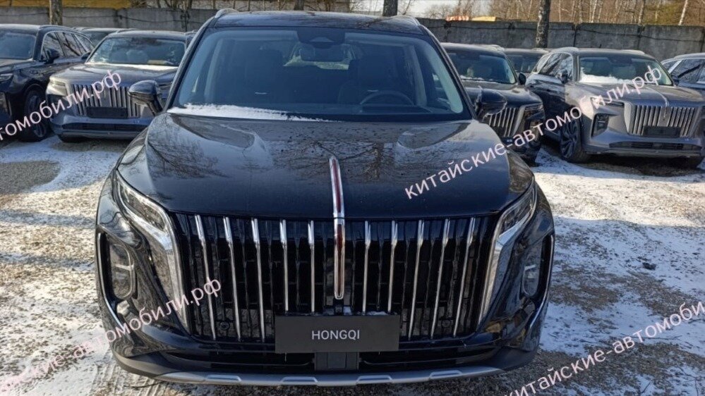 Кроссовер Hongqi HS7 нового поколения заметили в России