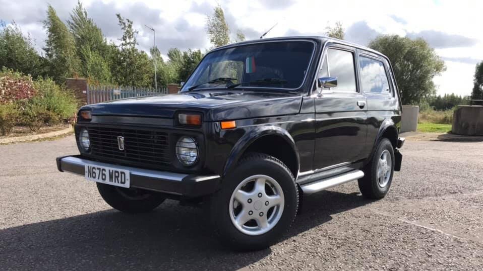 Одну из последних Lada Niva с правым рулём выставили на продажу в Британии