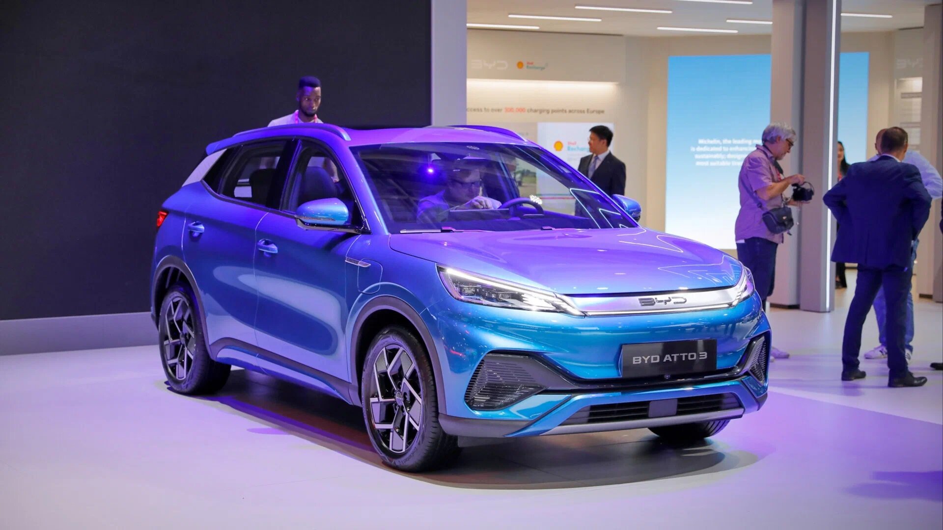 BYD продаёт свои электрокары в Европе вдвое дороже, чем в Китае