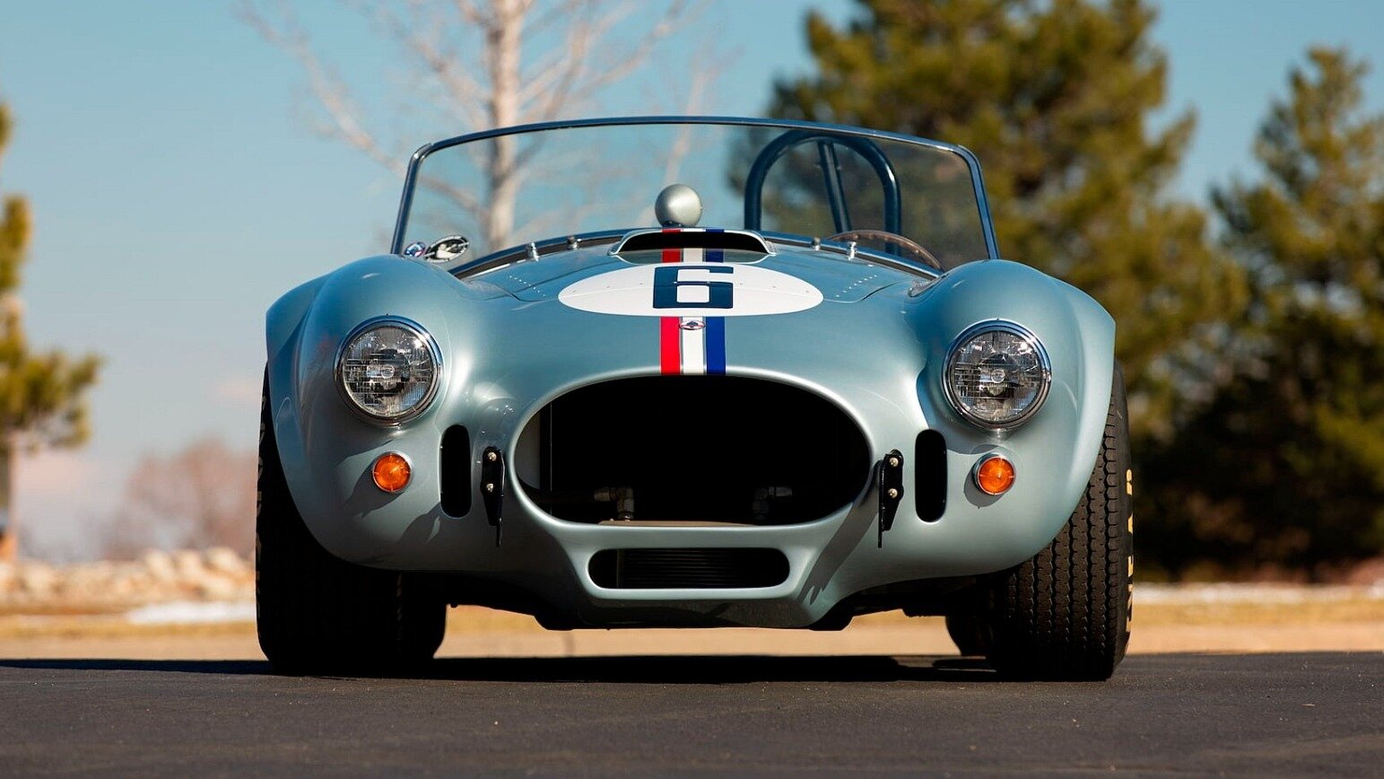 Редчайший суперкар Shelby Cobra из 1960-х могут продать на аукционе за 1,2 миллиона долларов