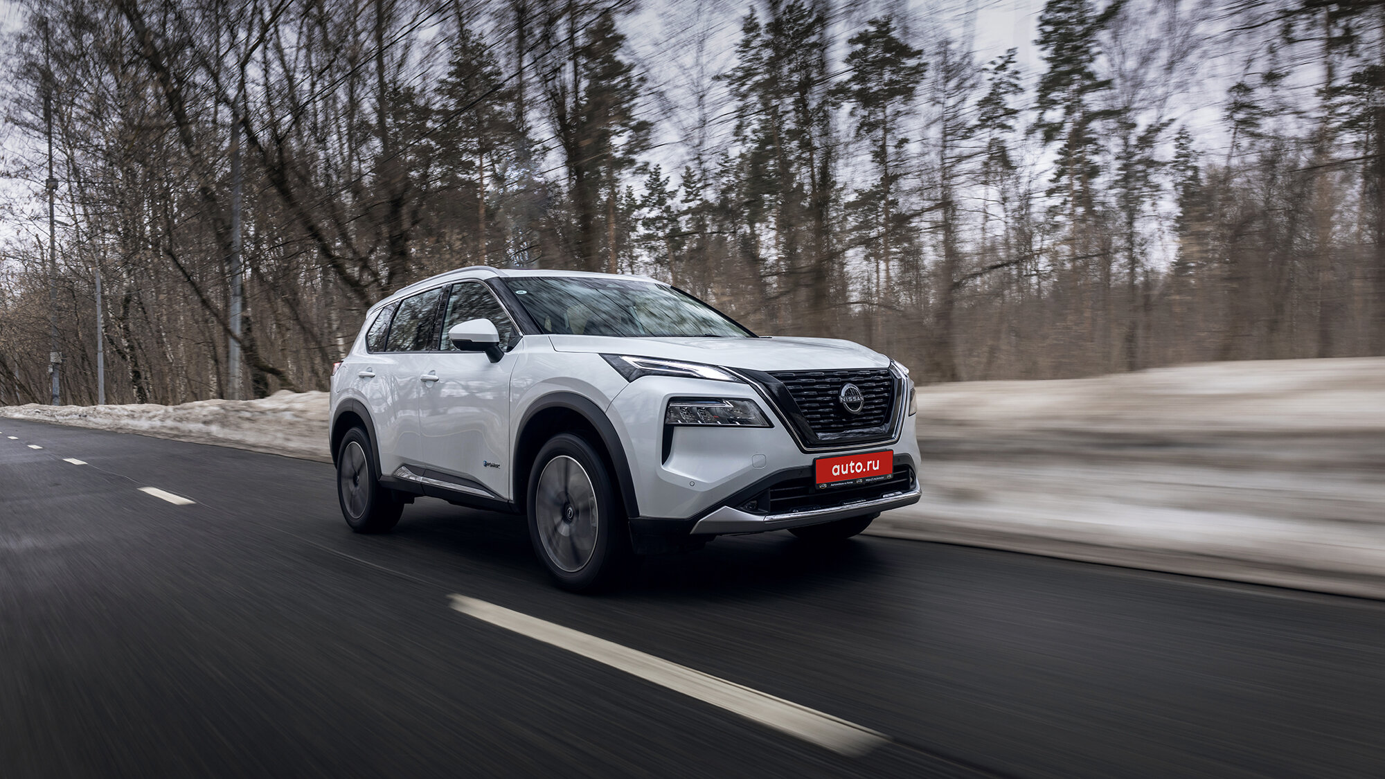 Узнали даже в гриме: первый тест гибридного Nissan X-Trail, который сильно напоминает предшественника