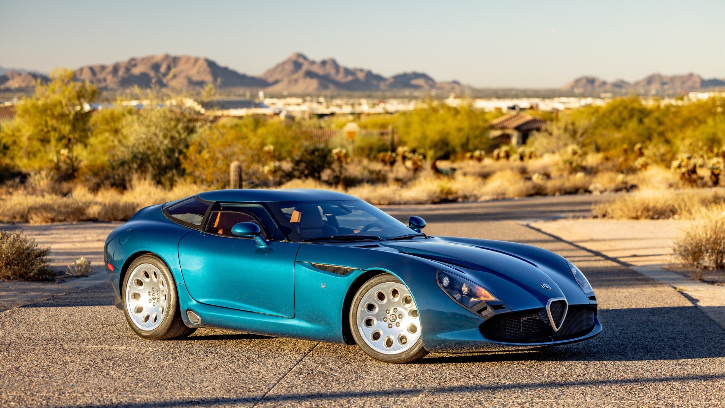 На продажу выставлен редчайший спорткар Alfa Romeo с мотором от Dodge Viper