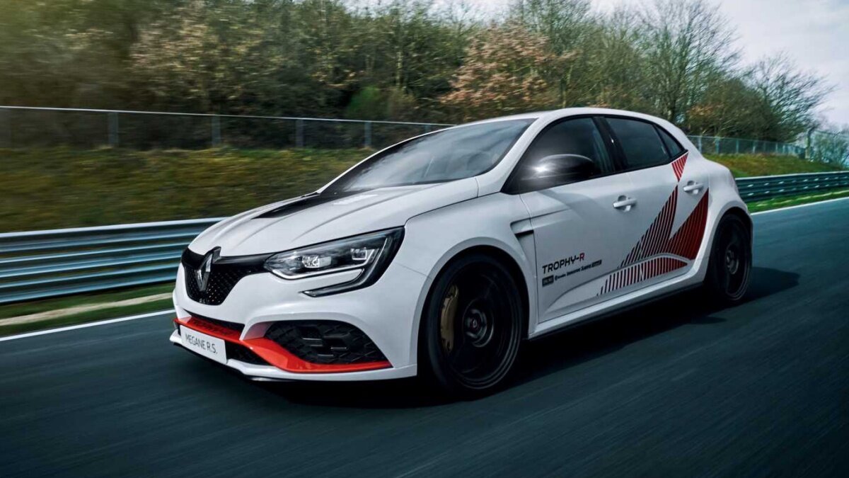 Renault Megane вернул себе рекорд Нюрбургринга для переднеприводных машин