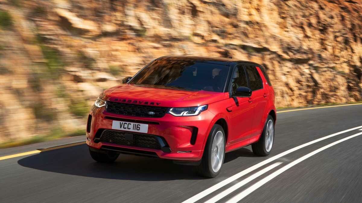 В LR Discovery Sport стало ещё больше спорта