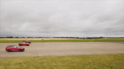 Гелик сравнили в дрэге с кроссоверами Alfa Romeo и Jaguar