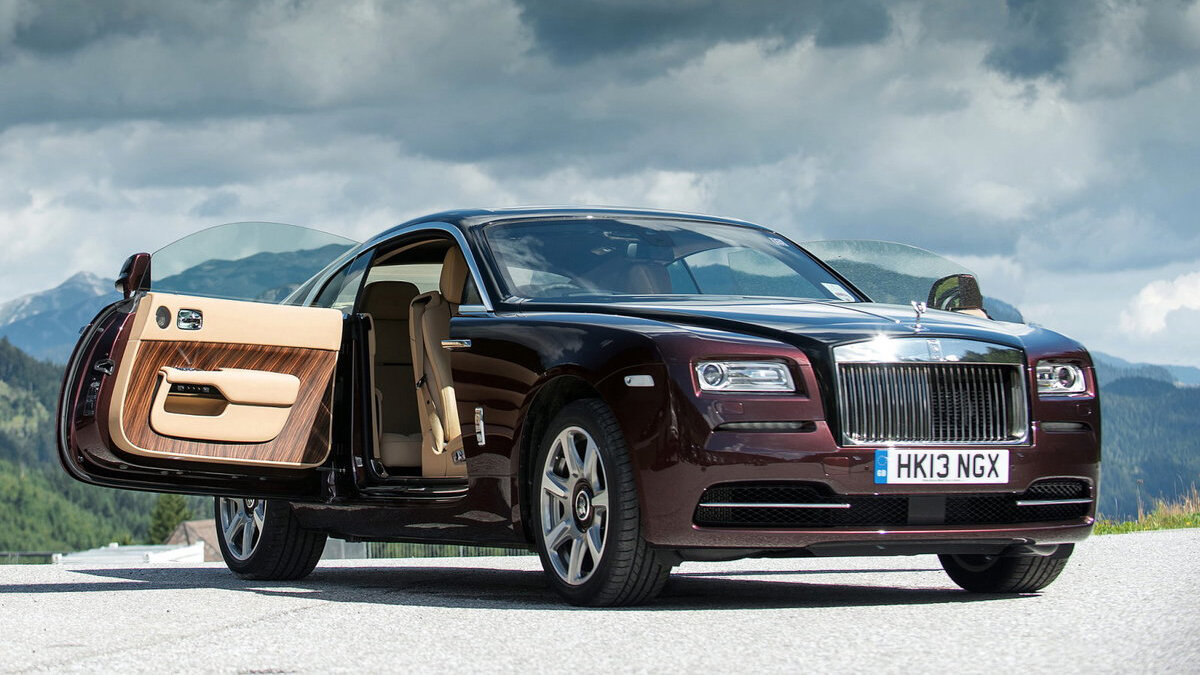 10 самых популярных роскошных автомобилей в России