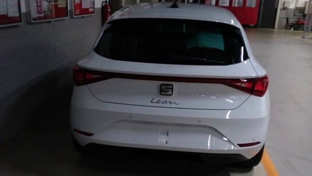 Внешность нового Seat Leon раскрыли до дебюта