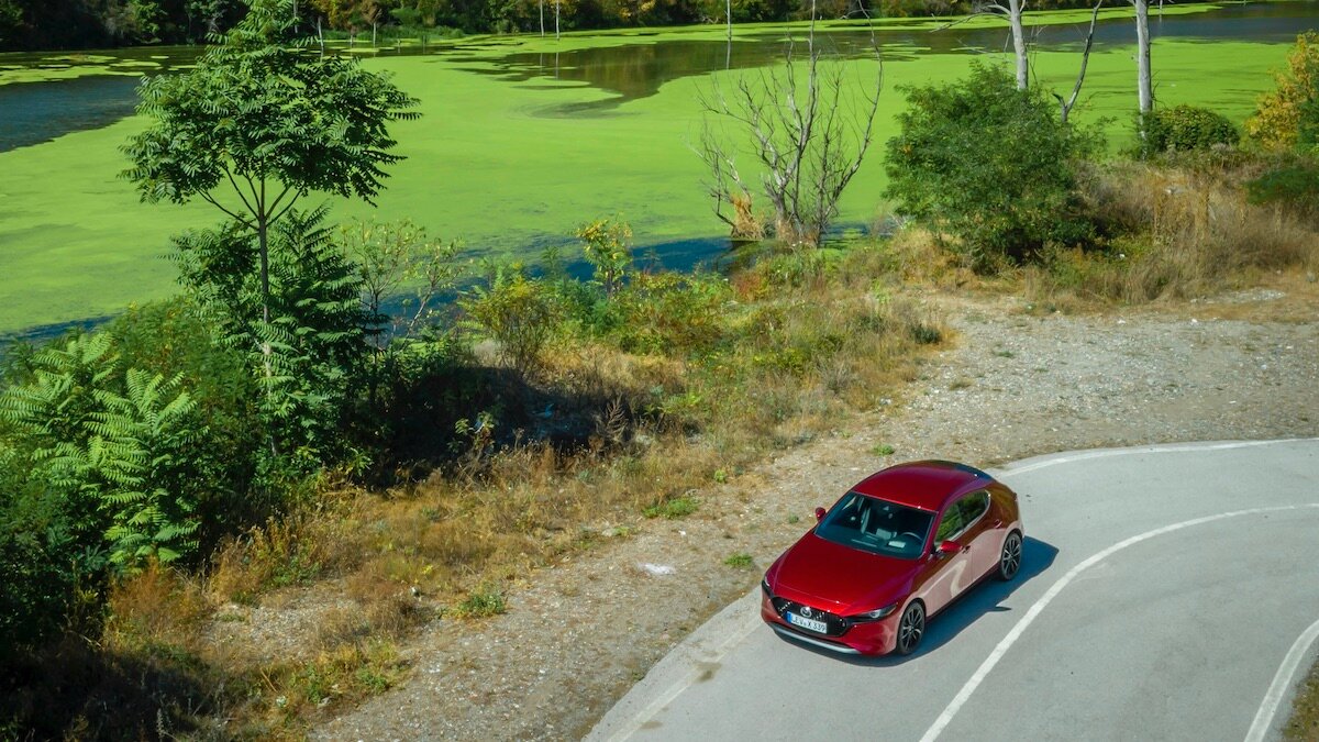 Mazda поможет создать топливо из водорослей