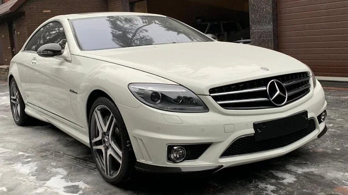 «Капсула времени» из 2000-х: Mercedes-Benz CL без пробега за 4 миллиона рублей