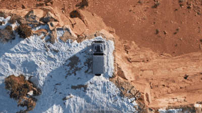 Jeep показал на видео гибридную модель внедорожника Wrangler