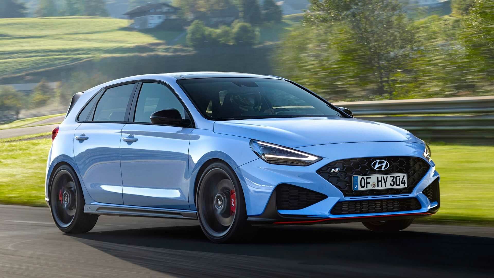 Хот-хэтч Hyundai i30 N обновился: кресла N Light, большой экран и «робот»