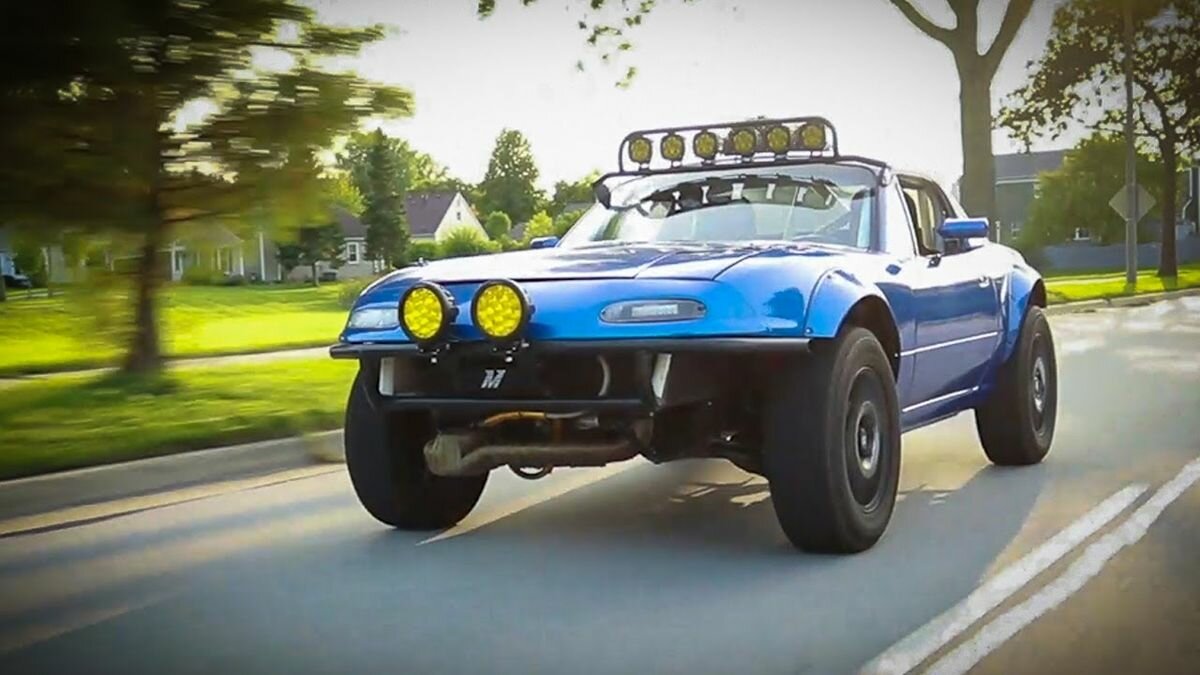 Сумасшедший багги из старой Mazda MX-5: посмотрите, как его сделали