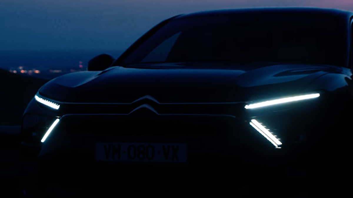 Новый Citroen C5 показали на видео — пока не полностью