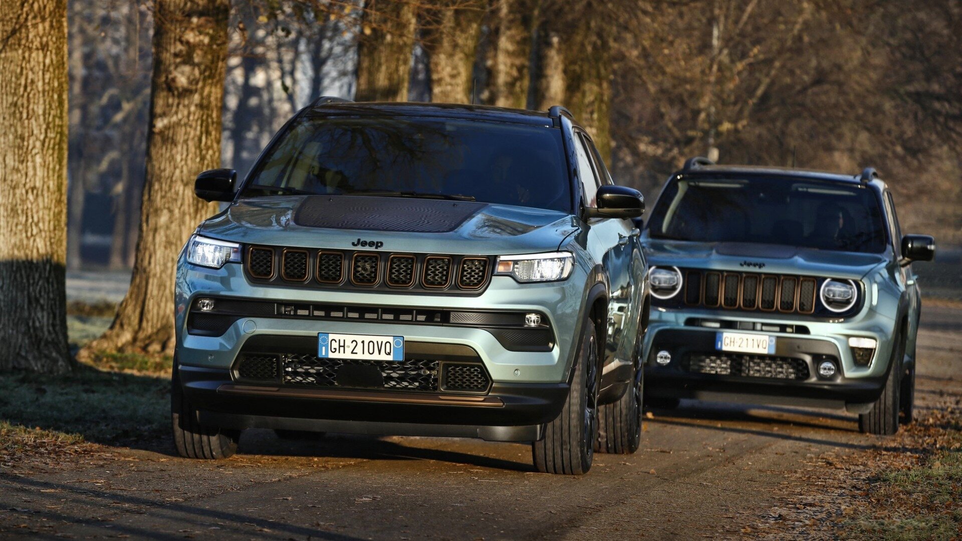 Кроссоверы Jeep Compass и Renegade получили доступные гибридные версии для Европы