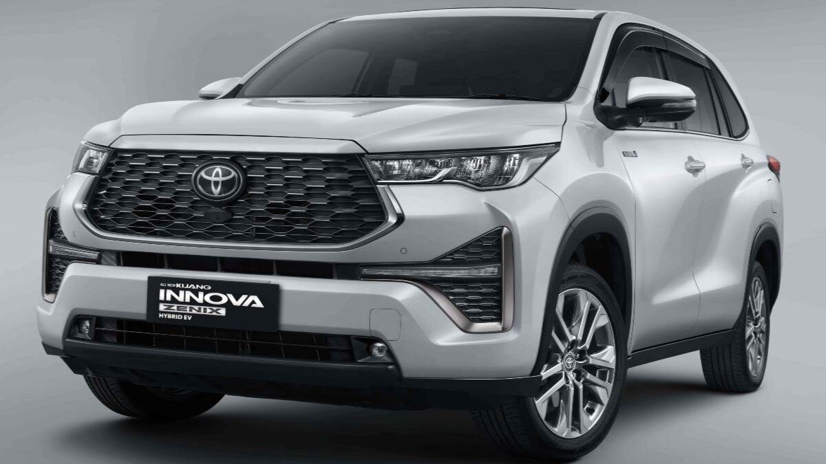 Toyota представила новый кросс-вэн Innova для Индонезии
