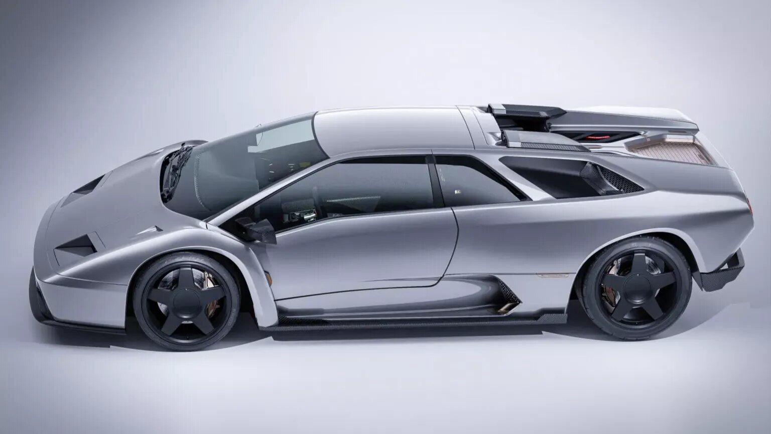 Культовый Lamborghini Diablo превратят в рестомод с модифицированным V12