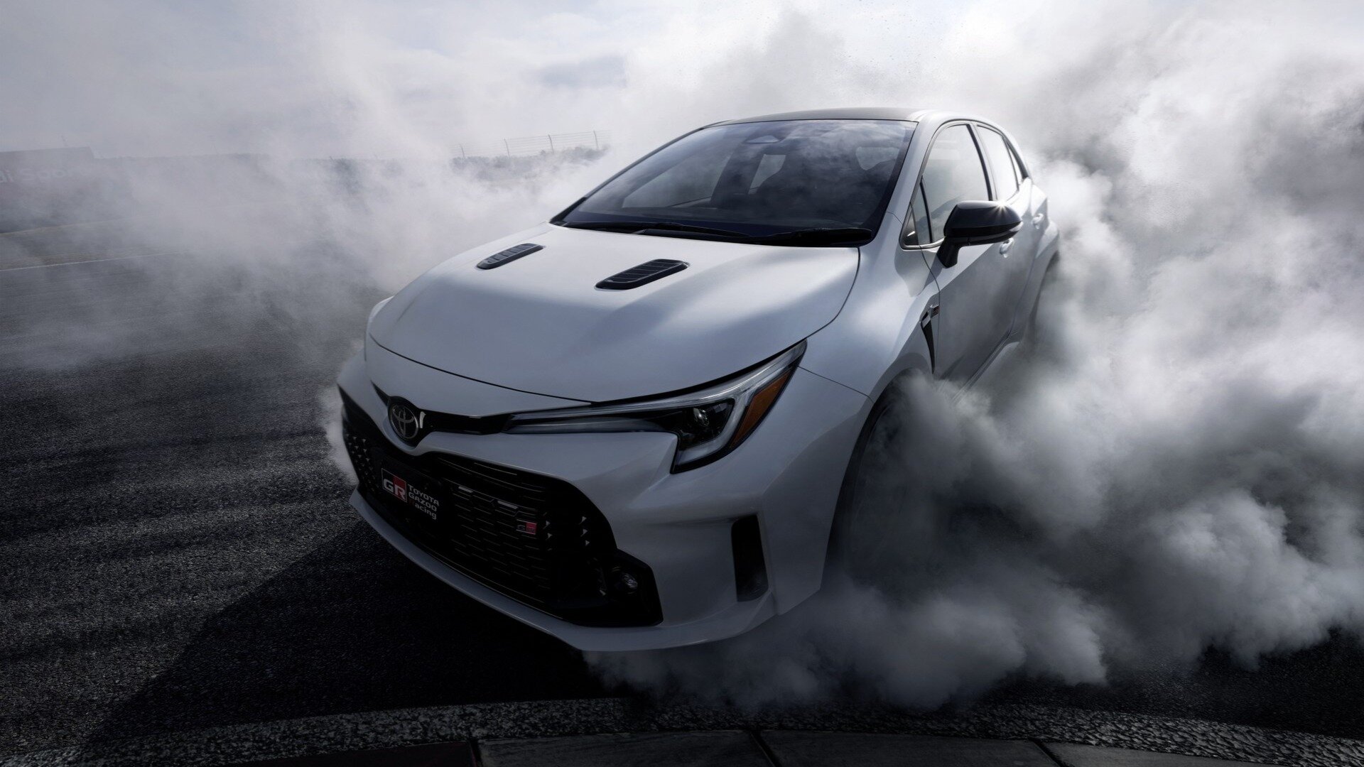 Toyota создаст искусственный дефицит заряженной Corolla