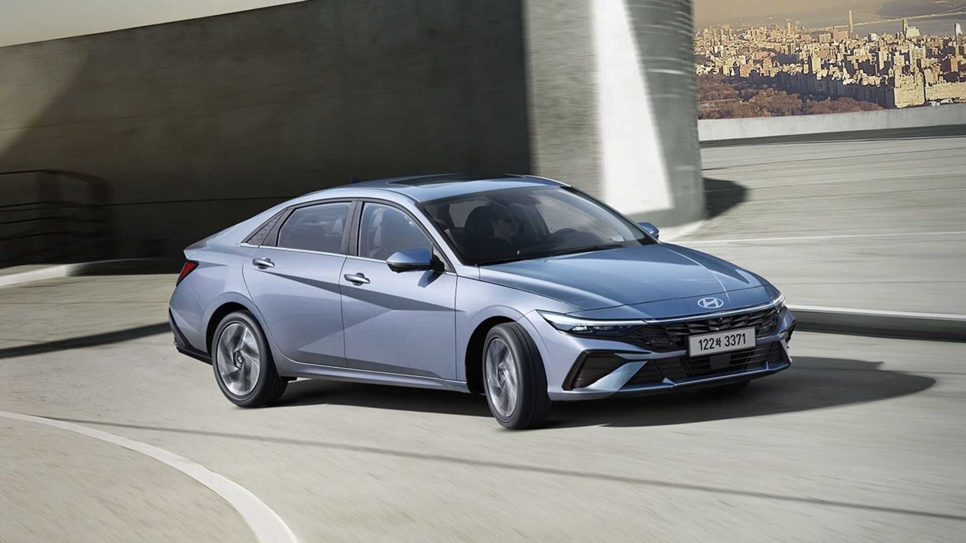 Hyundai Elantra после рестайлинга получила видеорегистратор и функцию «антиплесень»