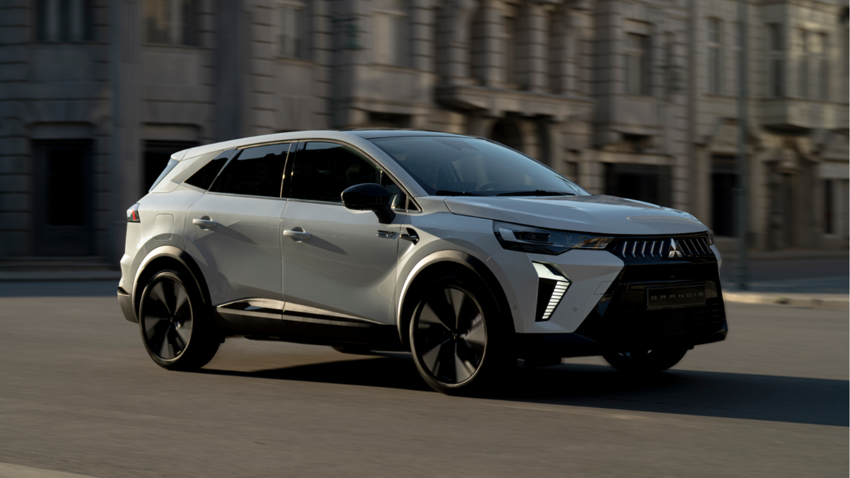 Mitsubishi Grandis возродили в виде гибридного кроссовера на платформе Renault