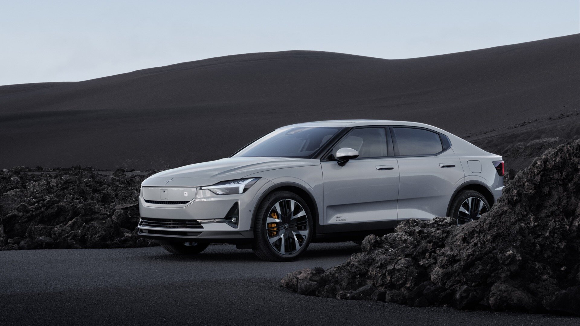 Электролифтбек Polestar 2 после второго обновления получил батарею на 659 километров