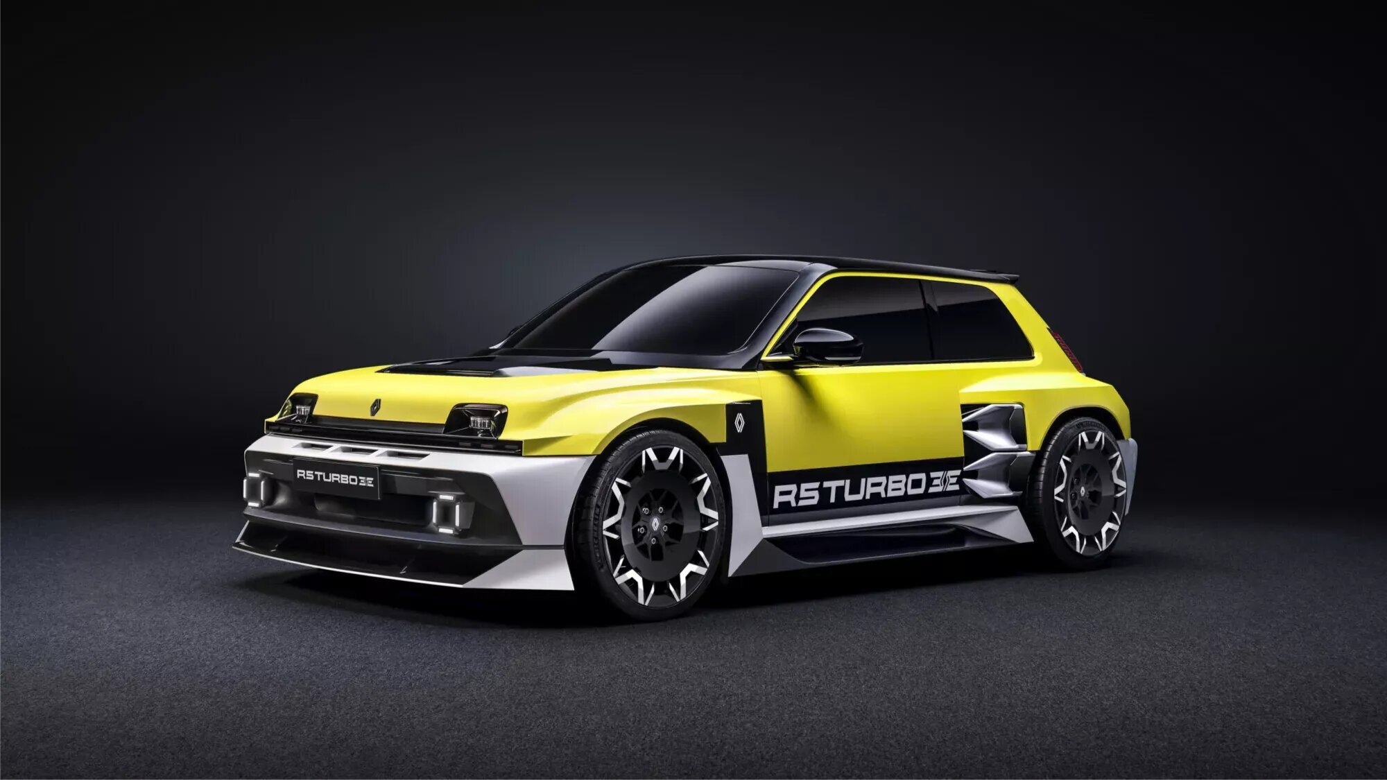 Появились фото возрождённого хот-хэтча Renault 5 Turbo из 1980-х