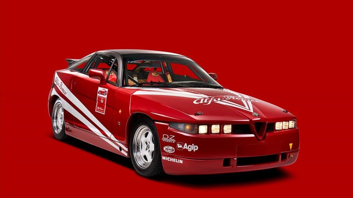 Редчайшую Alfa Romeo SZ Trofeo продают в Германии за 185 тысяч евро