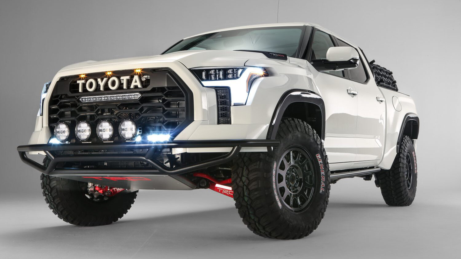 Toyota готовит хардкорный пикап Tundra, который будет конкурировать с Ford F-150 Raptor 