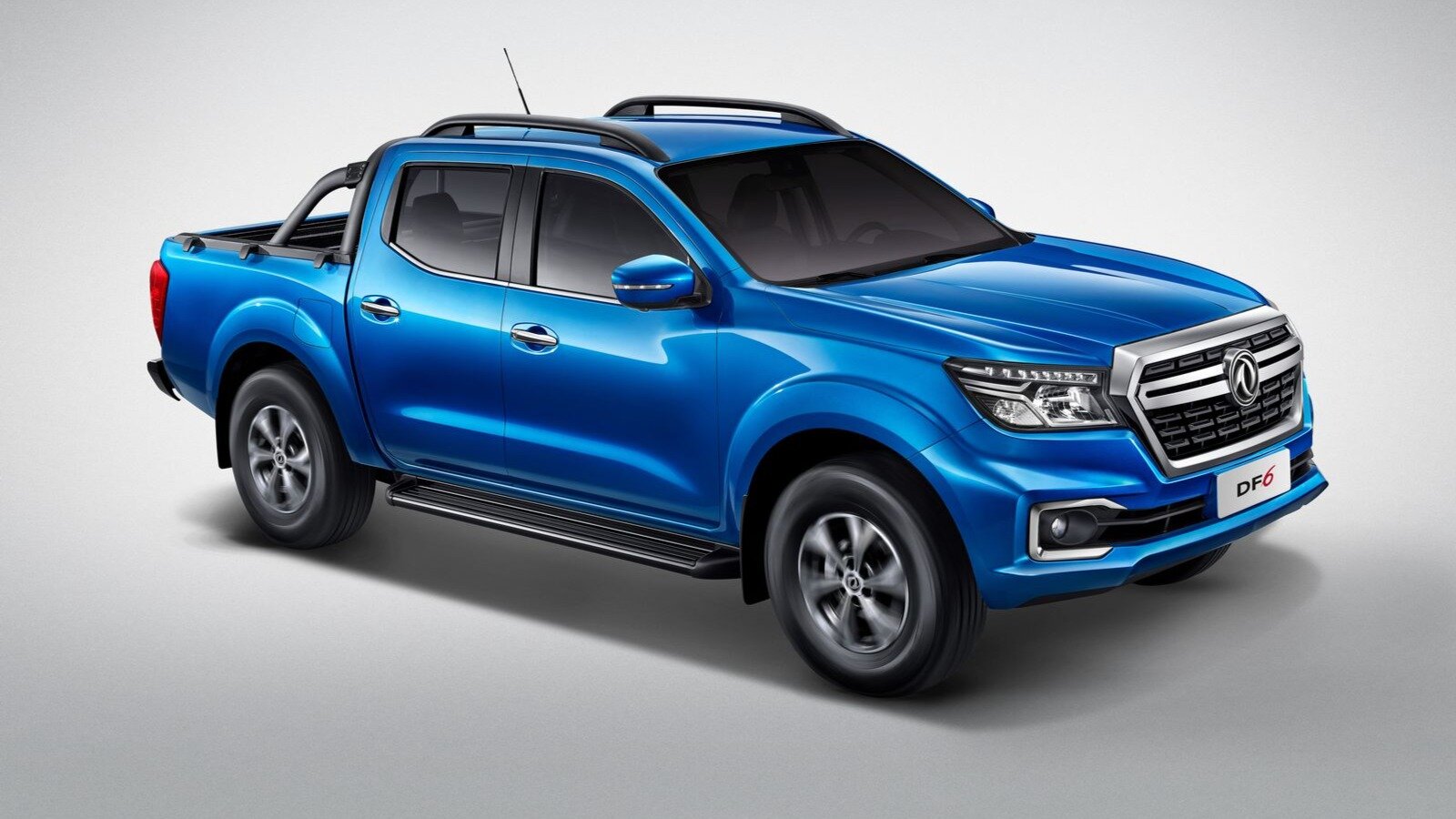 В России стартовали продажи пикапа Dongfeng DF6: известны все цены