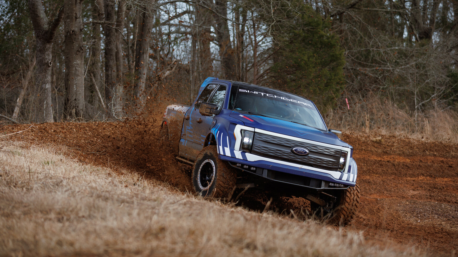 Электропикап Ford F-150 Lightning получил экстремальную версию для бездорожья