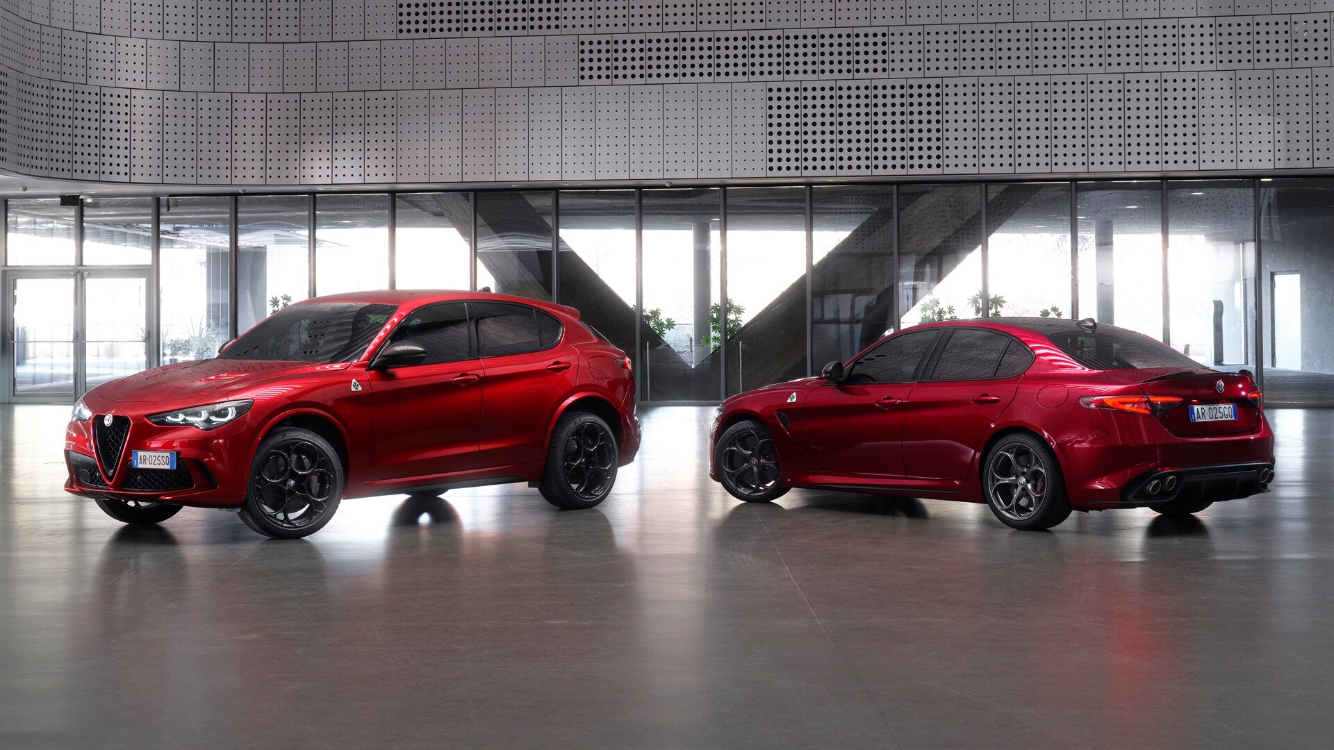 Alfa Romeo вернула «заряженные» Giulia и Stelvio на европейский рынок