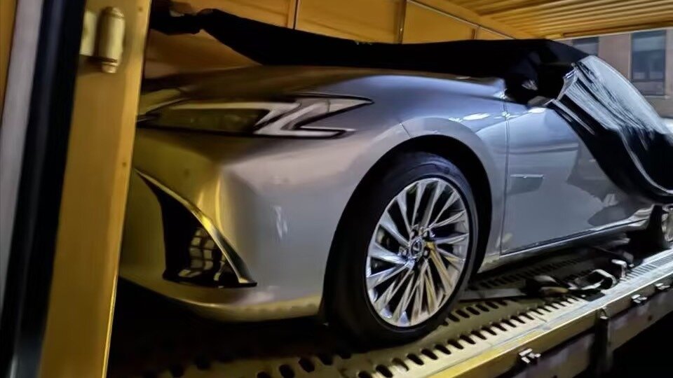 Рестайлинговый Lexus ES: первые фото без камуфляжа