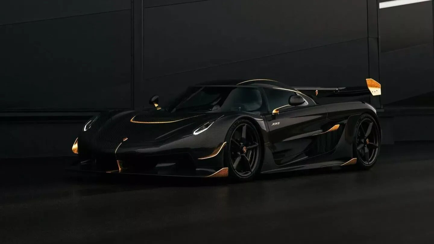 Карбоновый Koenigsegg Jesko отделали настоящим золотом