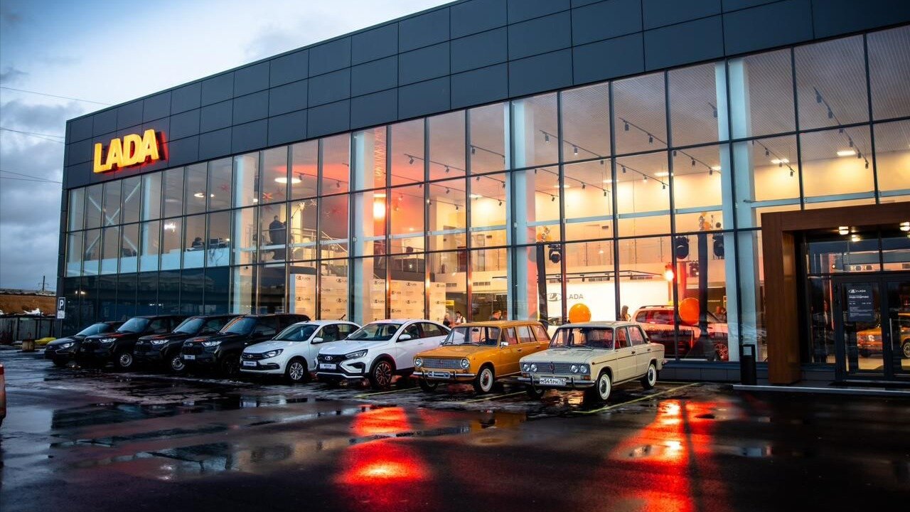 Российский авторынок побил рекорд после повышения утильсбора