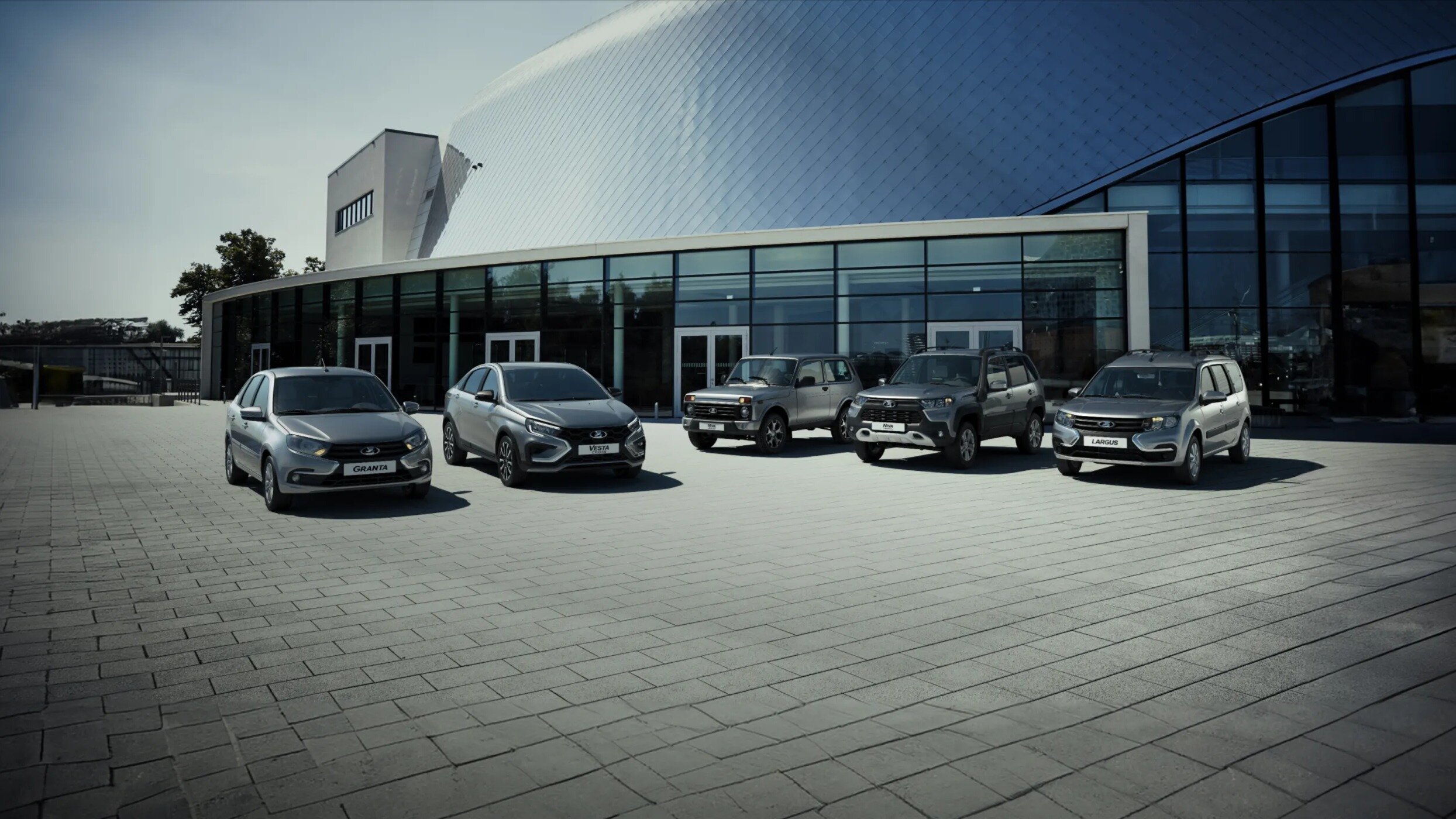 АвтоВАЗ опроверг информацию о двойном повышении цен на Lada