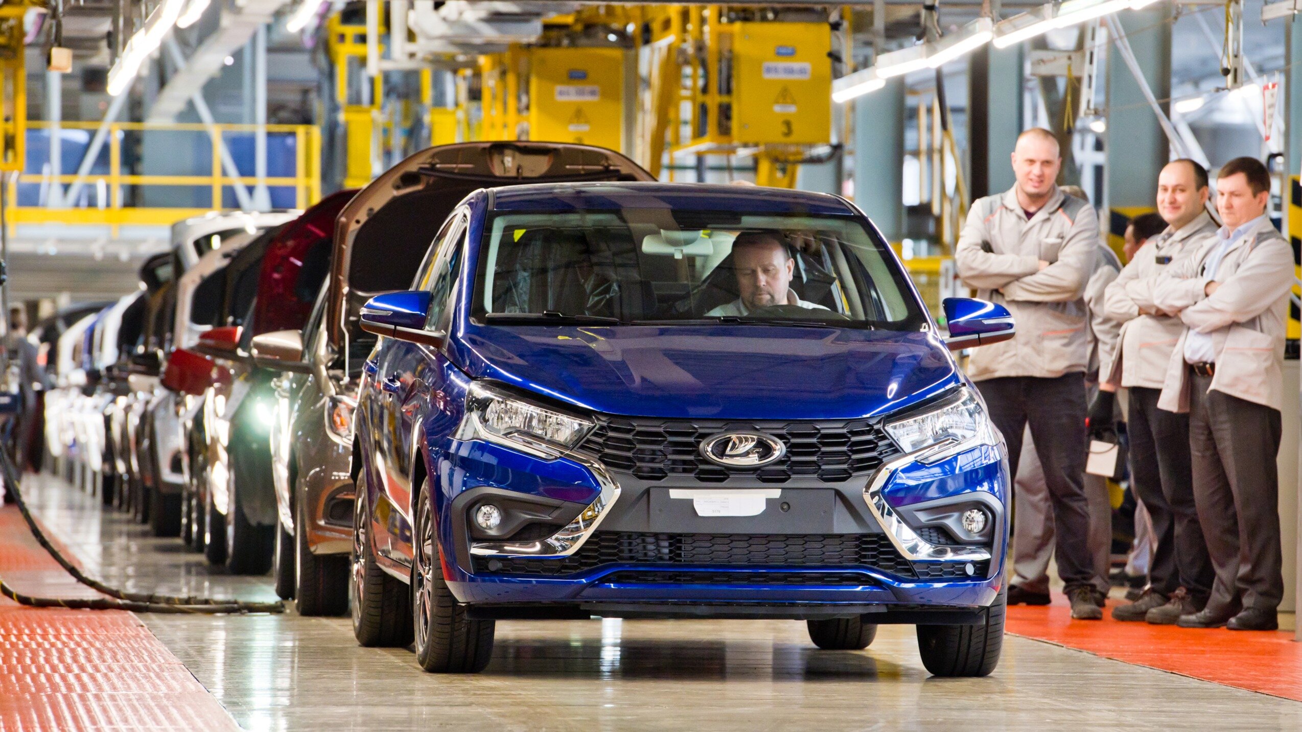 АвтоВАЗ запустил серийное производство Lada Iskra