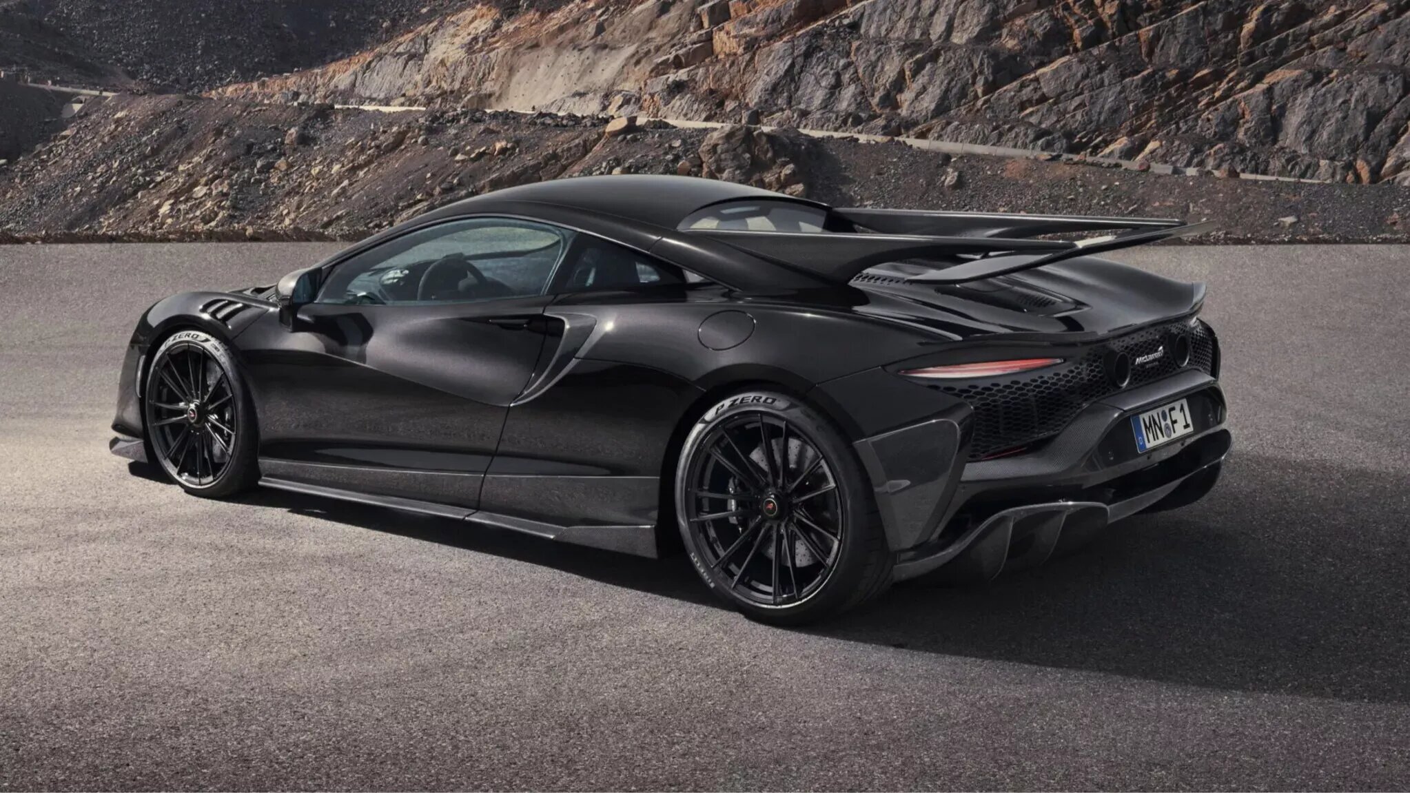 McLaren Artura получил обвес от Novitec с гигантским антикрылом