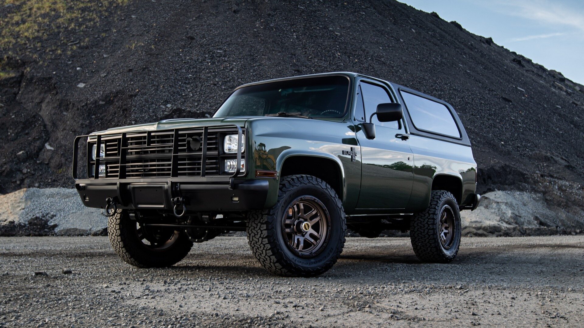 Старый военный Chevrolet Blazer продали после реставрации за 190 тысяч долларов